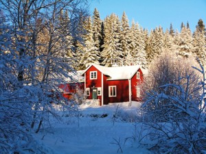 Rött hus landet snö MINDRE
